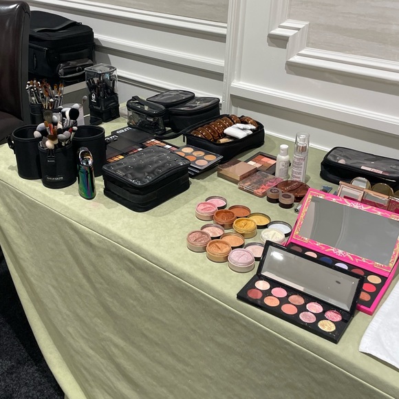 Meet your Posher, Ash - Picture 4 of 6